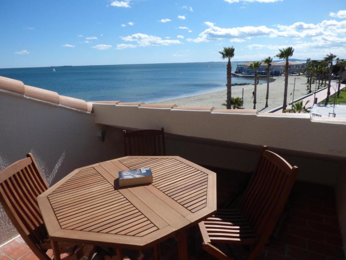 Le Sud Sur Plage Meze Exterior photo